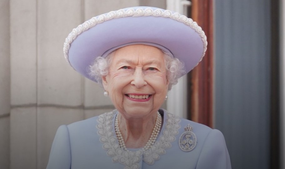 Британската кралица Елизабет Втора заяви че е била трогната и